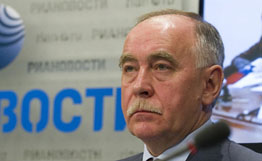 Директор ФСКН России  Виктор Иванов посетил могилу Гейдара Алиева