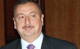 Ильхам Алиев принял участие в церемонии сдачи в эксплуатацию новых домов в районах наводнения